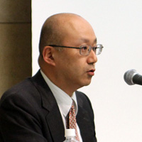 Photo: AKABAYASHI Hideo