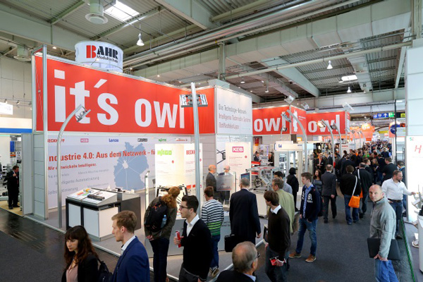 写真1:ハノーバメッセ2015でのit's owlの展示ブース 写真1:ハノーバメッセ2015でのit's owlの展示ブース