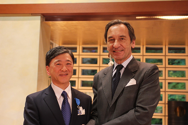 Photo: NAKAJIMA Atsushi and the French Ambassador Thierry DANA